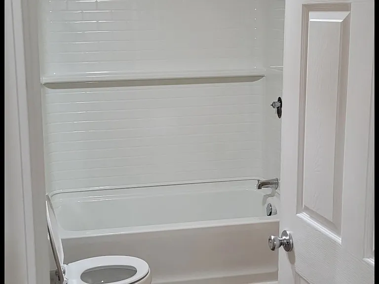 1160 Lawton Dr — Photo 5