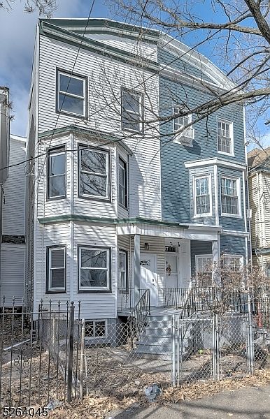 1st image of 77 S 10th St #1/2