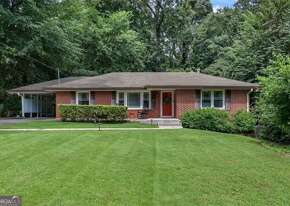 1st image of 1095 Latham Rd