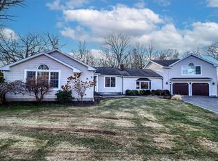 10 Fox Den Rd, Danbury, CT 06811