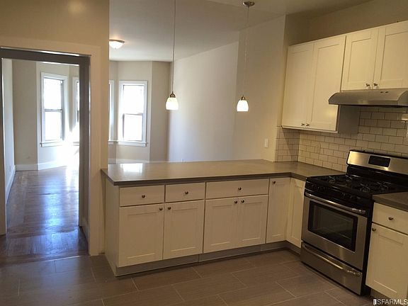 4th image of 339 Lyon St