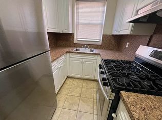 87-02 Midland Pkwy #4T, Jamaica, NY 11432