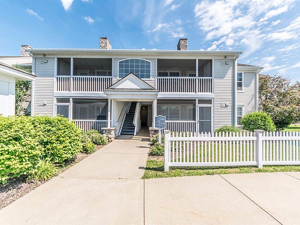 1st image of 2777 S Knightsbridge Cir