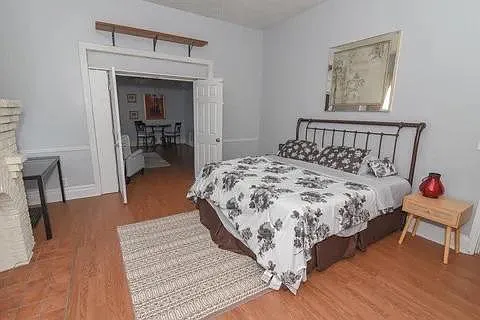 131 Ross Ave — Photo 6