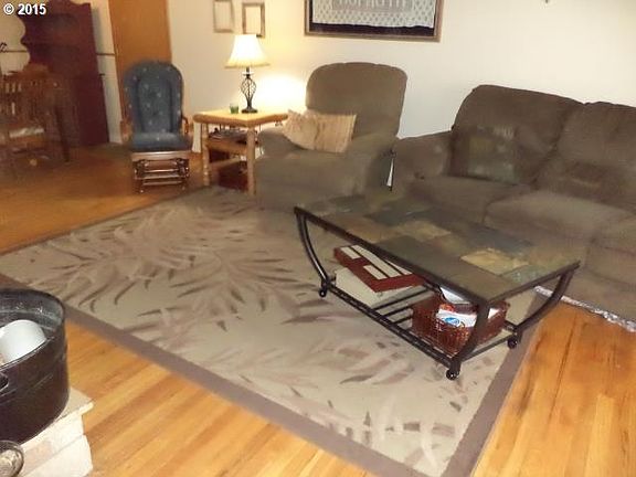 3rd image of 18434 SE Ivon Ct
