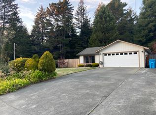 1849 Ridgewood Dr, Eureka, CA 95503