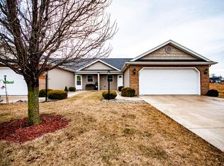 1612 Clover Creek Ln, Goshen, IN 46526