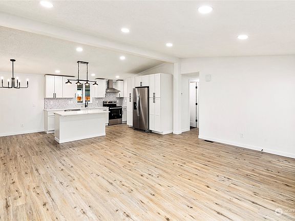 3rd image of 27422 149th Avenue SE #59
