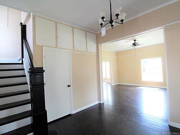 2nd image of 1220 S Keeler Ave