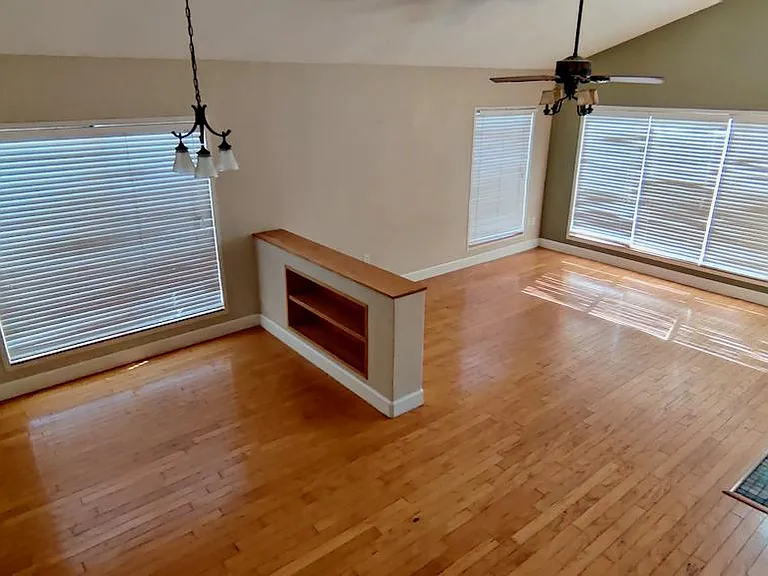 1114 N Madrid Ln — Photo 14