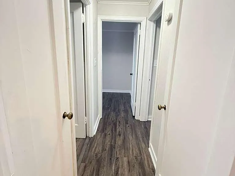 150 Marshall Dr — Photo 8