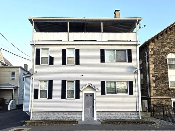 9 Cedar St APT 2, Taunton, MA 02780