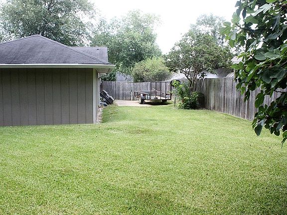 Access to Front yard
