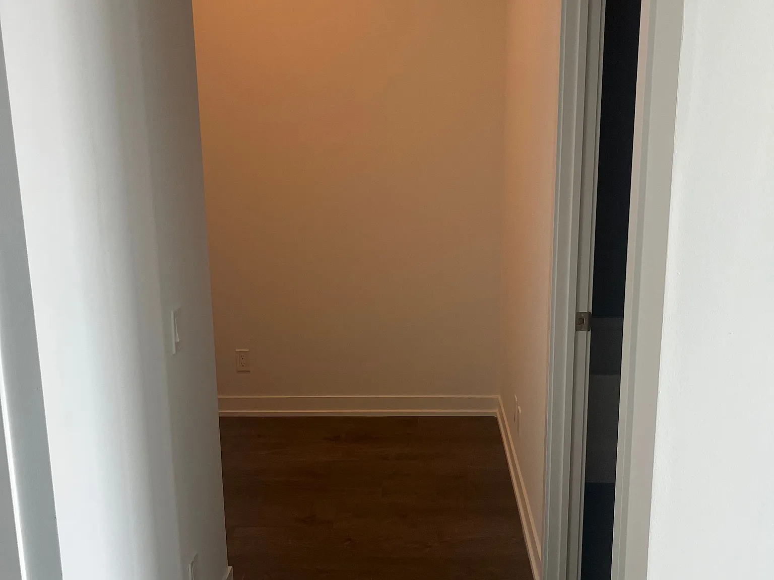 Debut Condominiums — Photo 2