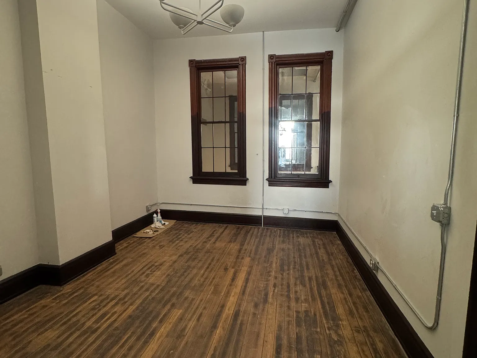 219 N Main St — Photo 4