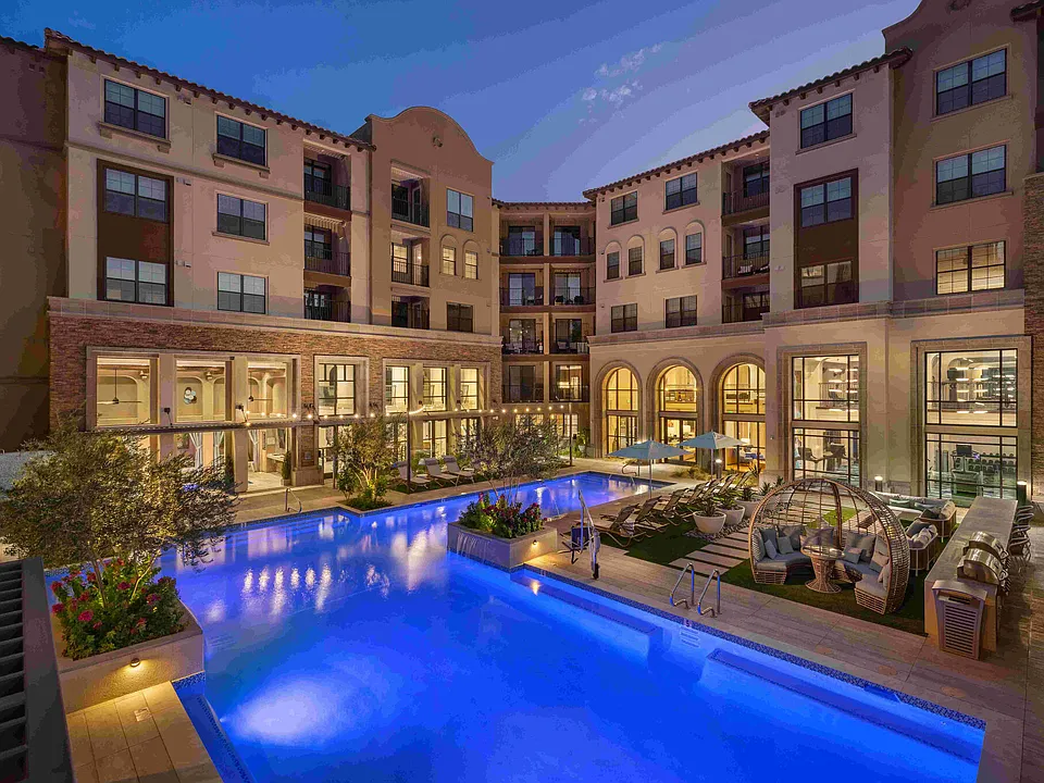 Manor Scottsdale