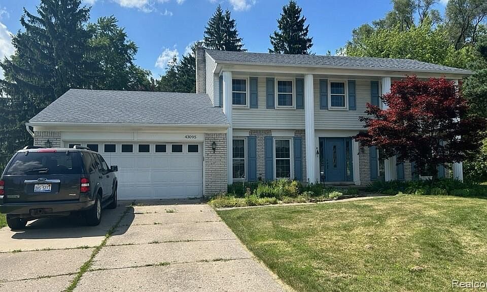 1st image of 43095 Whisper Ct