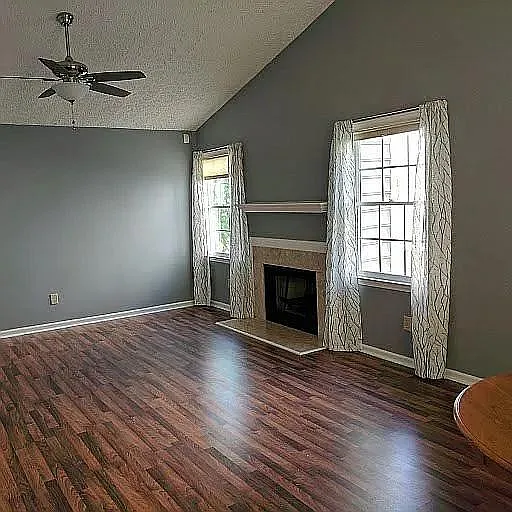 6 Barnsdale Ct — Photo 2