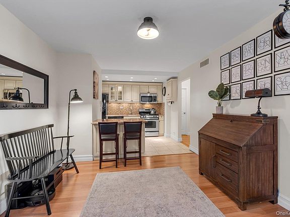 4th image of 125-10 Queens Boulevard #2106