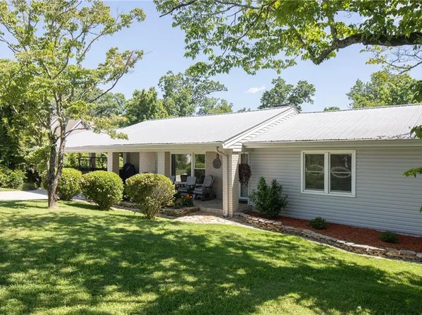 2308 Skyline Dr, Gainesville, GA 30501