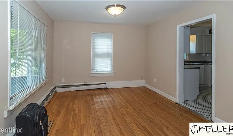 914 Woodlawn Ave — Photo 35