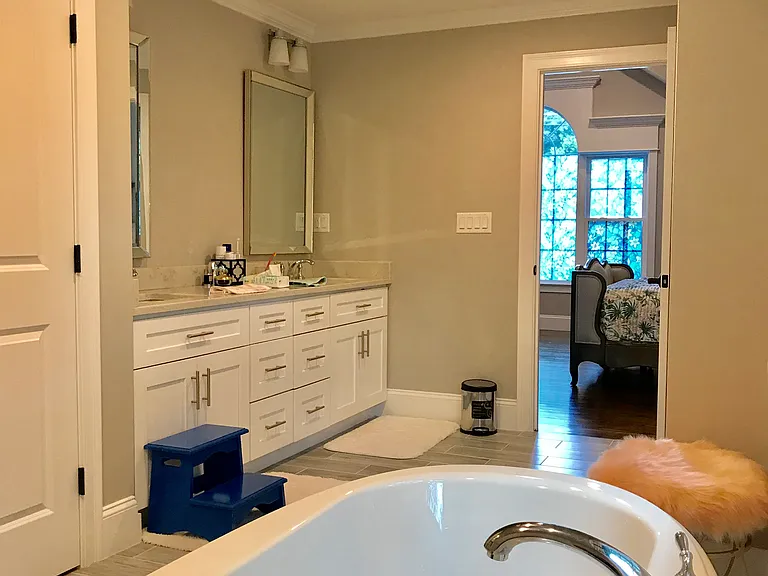 301 Linden St — Photo 15