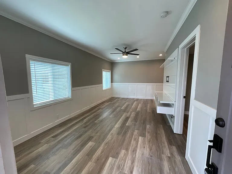 2120 E Grand Ave — Photo 4