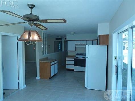 4th image of 112 Clayton Ave #10