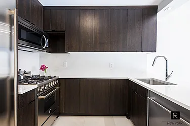 Rented by R New York