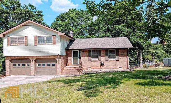 1st image of 1662 Oak Forest Dr SE