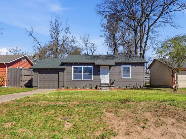 229 E 45th Pl, Tulsa, OK 74105