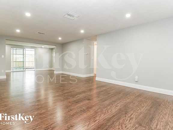 4th image of 3844 Elmwood Dr