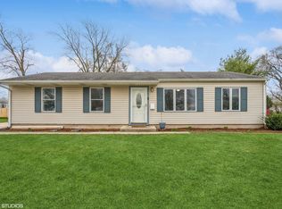 41 Belmont Dr, Romeoville, IL 60446