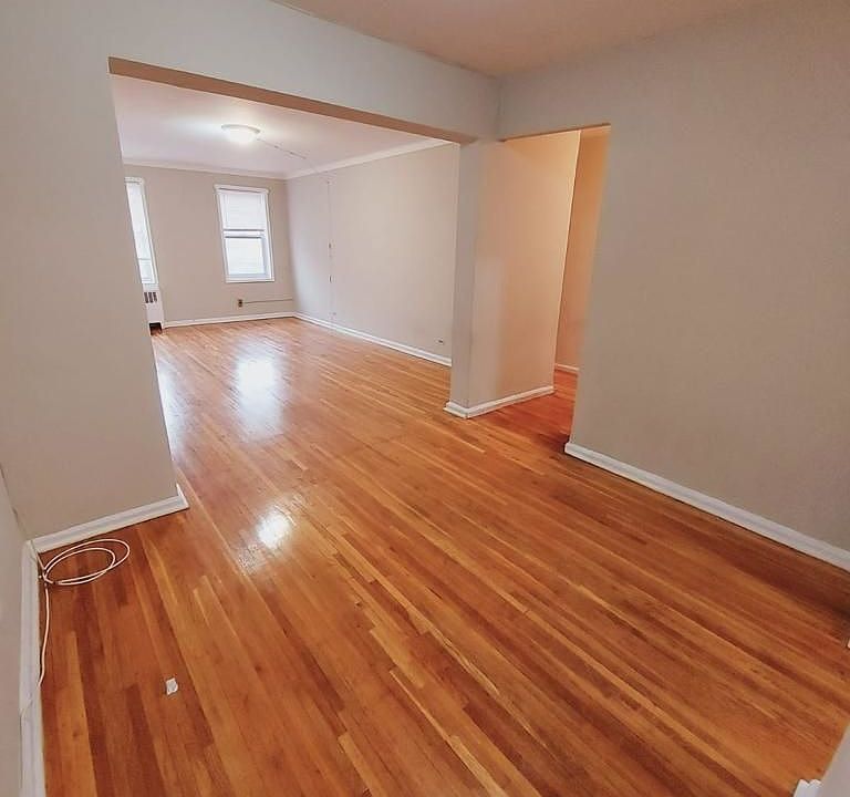 1st image of 2147 E 17th St #C9