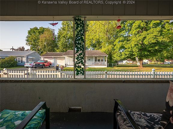 4th image of 2708 Bard Ave