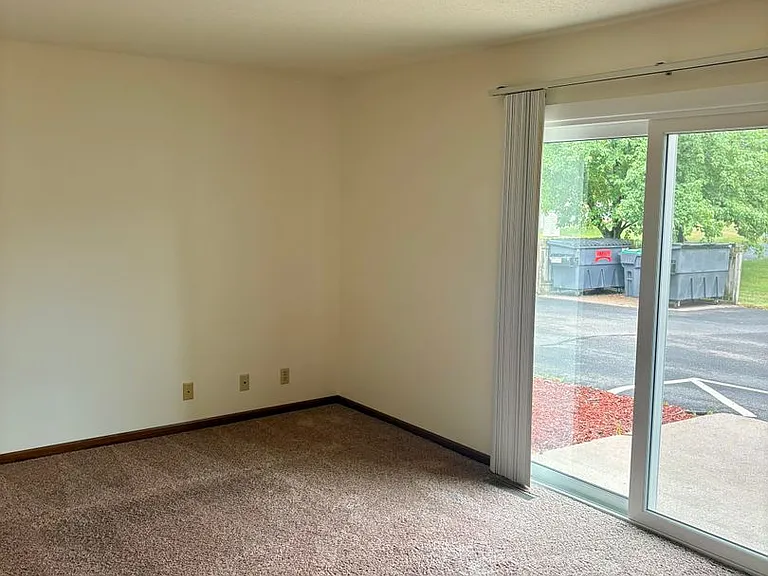 4908 Coventry Ct — Photo 14