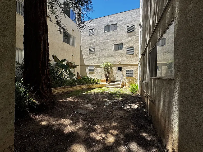100 - Kimberly Apartments — Photo 48