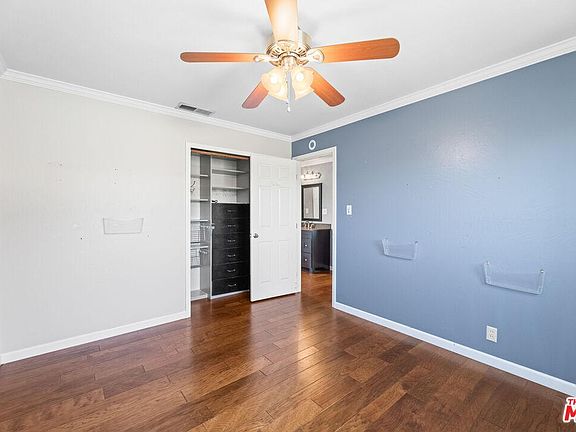 2nd image of 940 School St