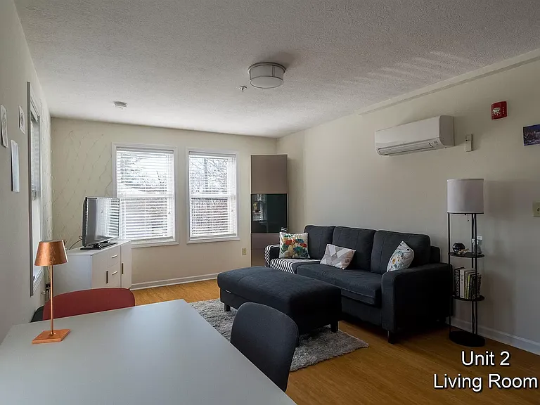 406 E Hillside Dr #3 — Photo 4