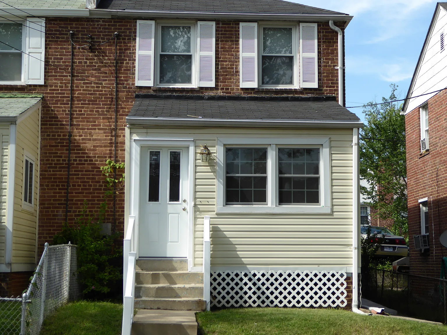 644 Faraday Pl NE photo 1