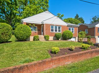 928 Baylor St, Staunton, VA 24401