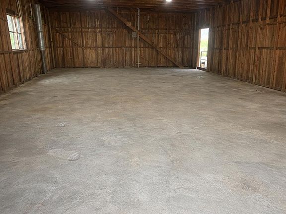 5th image of 5177 Robinson Rd