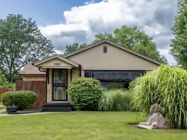 3520 Fremont St, Rockford, IL 61103