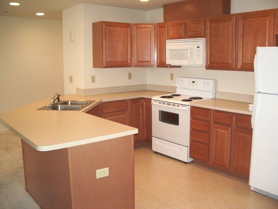 2nd image of 138 E Antietam St APT 104