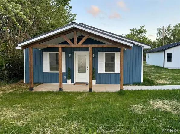 200 Missouri Ave, Saint James, MO 65559