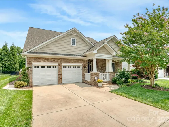 12910 Meetinghouse Dr, Cornelius, NC 28031