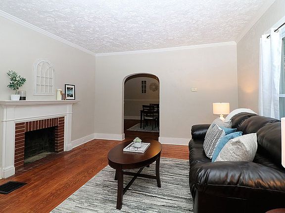4th image of 806 Lovett Pl
