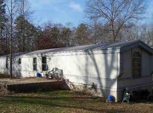 327 Smith Point Rd, Townville, SC 29689