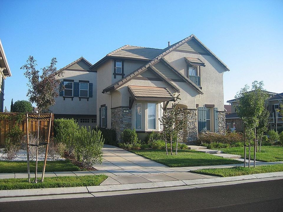 1st image of 221 W Verano Way