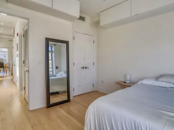 301 Madison Street image 12 of 16